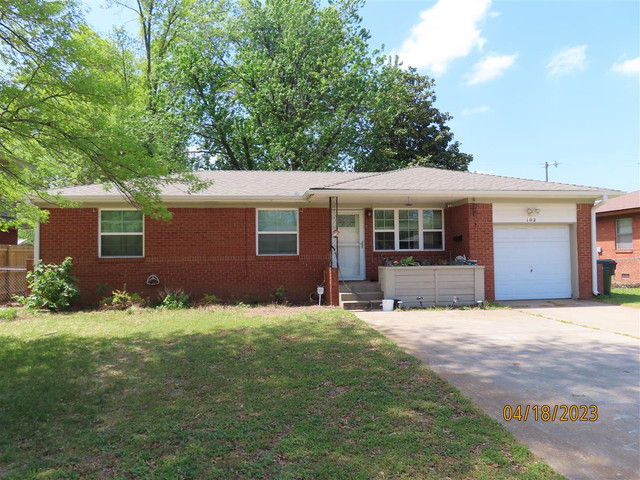 102 S Sherry Ave