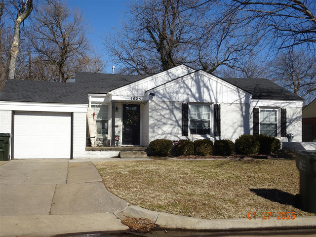 1025 Missouri St