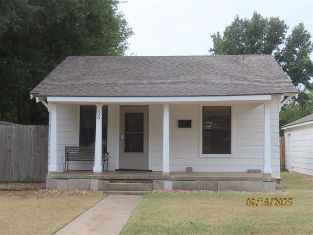 106 W Rich St