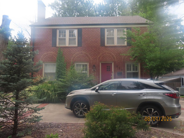 624 S Flood Ave
