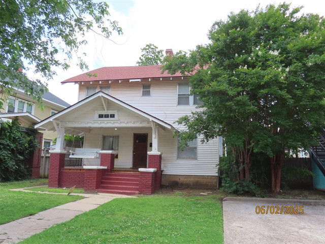 730 Deans Row Ave