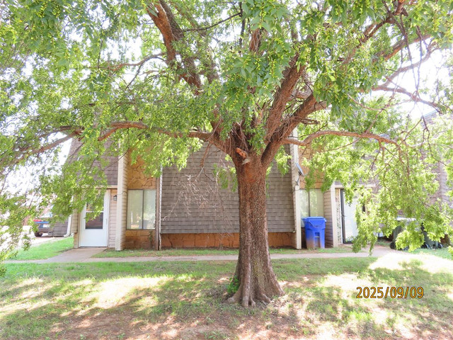 629-631 Welston Cir