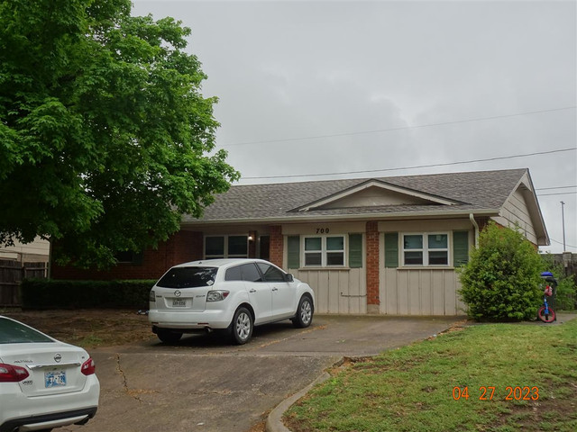 700 Claremont Dr