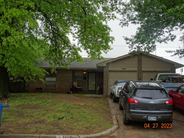 706 Claremont Dr