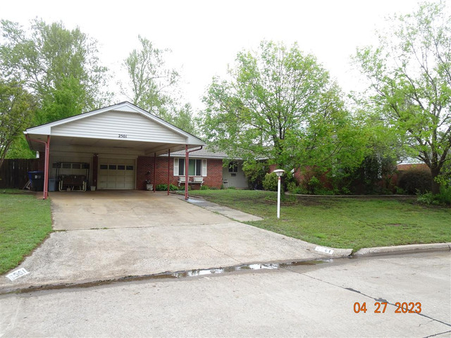 2501 Brentwood Dr