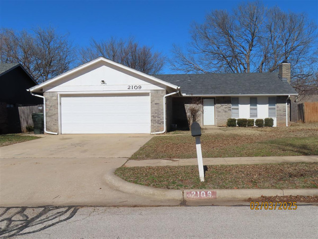 2109 Oakvista Cir