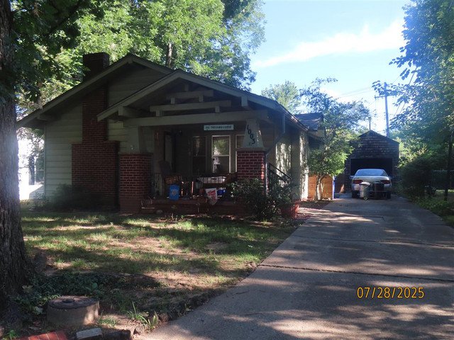 1003 Mcfarland St