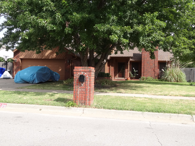 509 Golden Oaks Dr