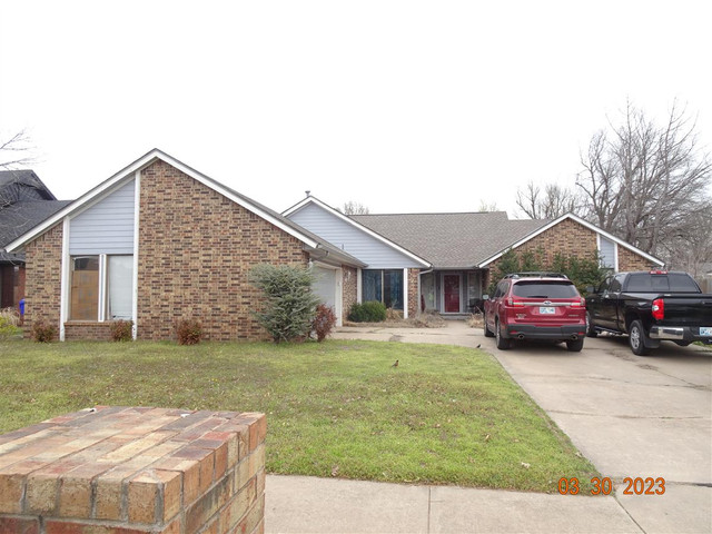 505 Golden Oaks Dr