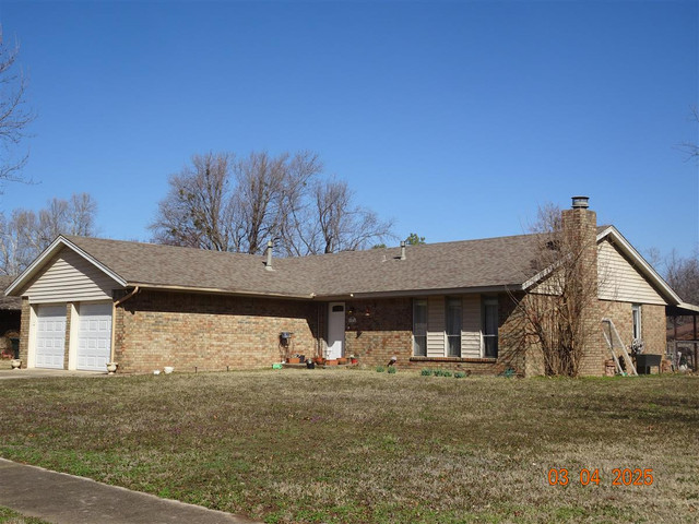 1176 Robin Hood Ln