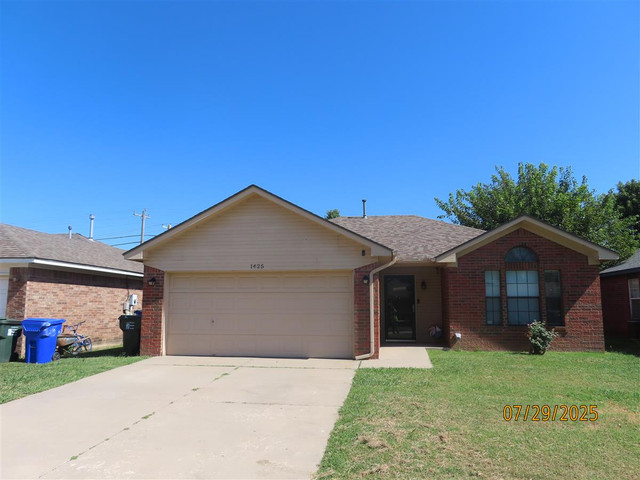 1425 Forest Glenn Cir
