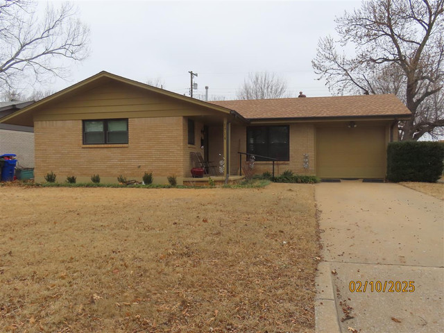 1716 Bedford Ln
