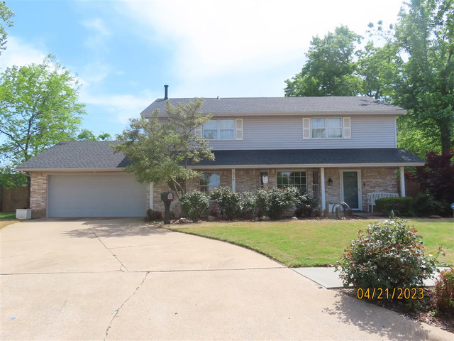 824 Annie Ct