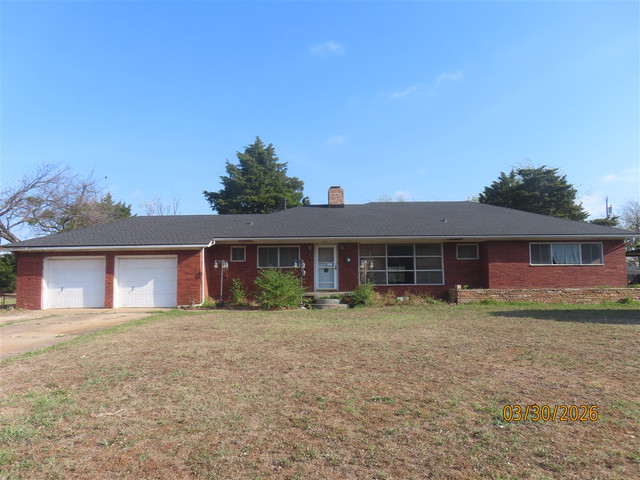 335 NW 2nd St