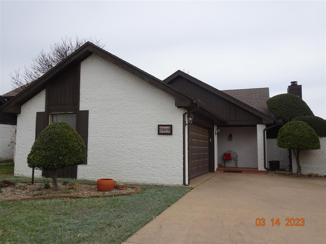 3809 Ives Way