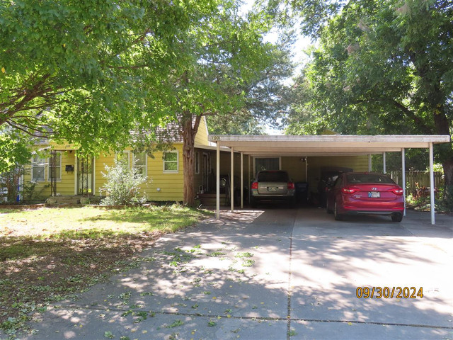 1006 W Eufaula St