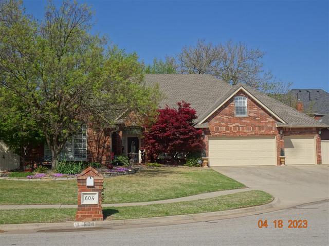 604 Riverwalk Dr