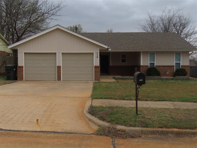 510 Hanging Elm Dr