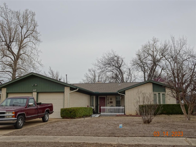1619 Cambridge Dr