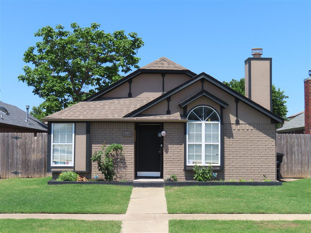 2125 Goodrich Dr