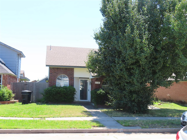 2130 Parkview Dr