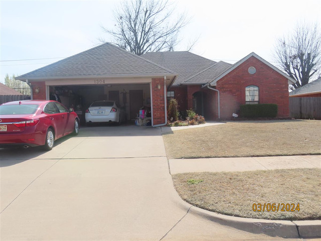 1304 SW 118th Pl