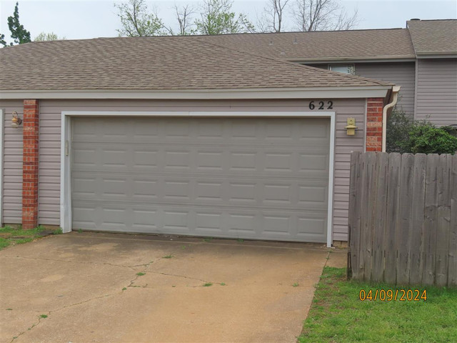 622 Greenlea Chase  W
