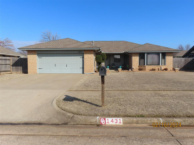 1431 Pickford Ln