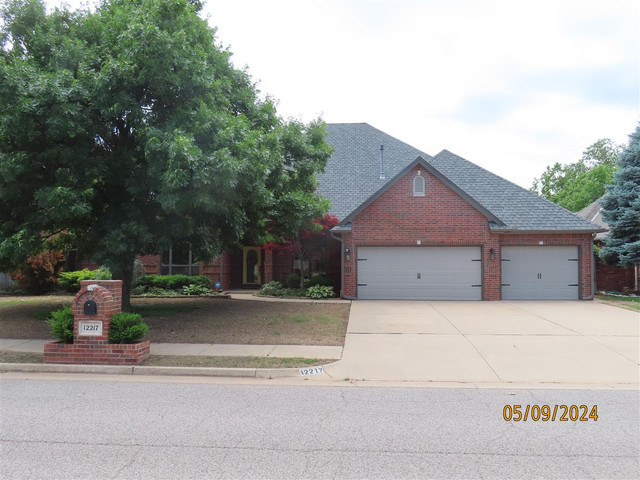 12217 Long Lake Blvd