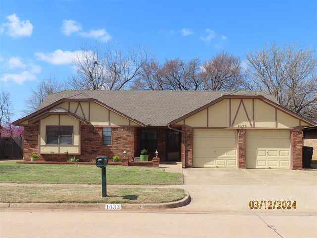 1033 Pruitt Dr