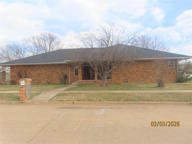 2512 Crystal Dr