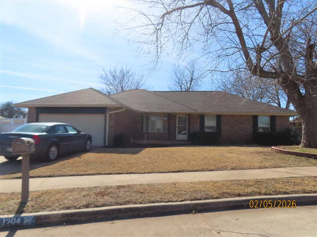 1204 Woodbine Ter