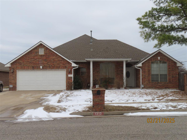 1313 Melisa Dr