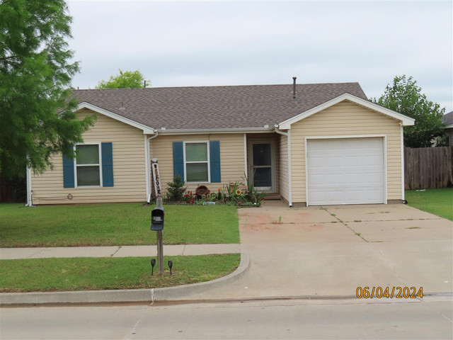 1813 Eagle Dr