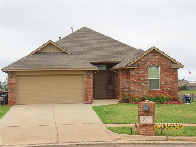 816 Lakeview Dr