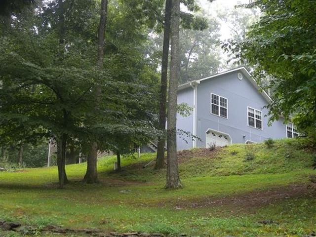 A picture of the property located at 25 FERN HAVEN LN, FAIRVIEW NC 28730.