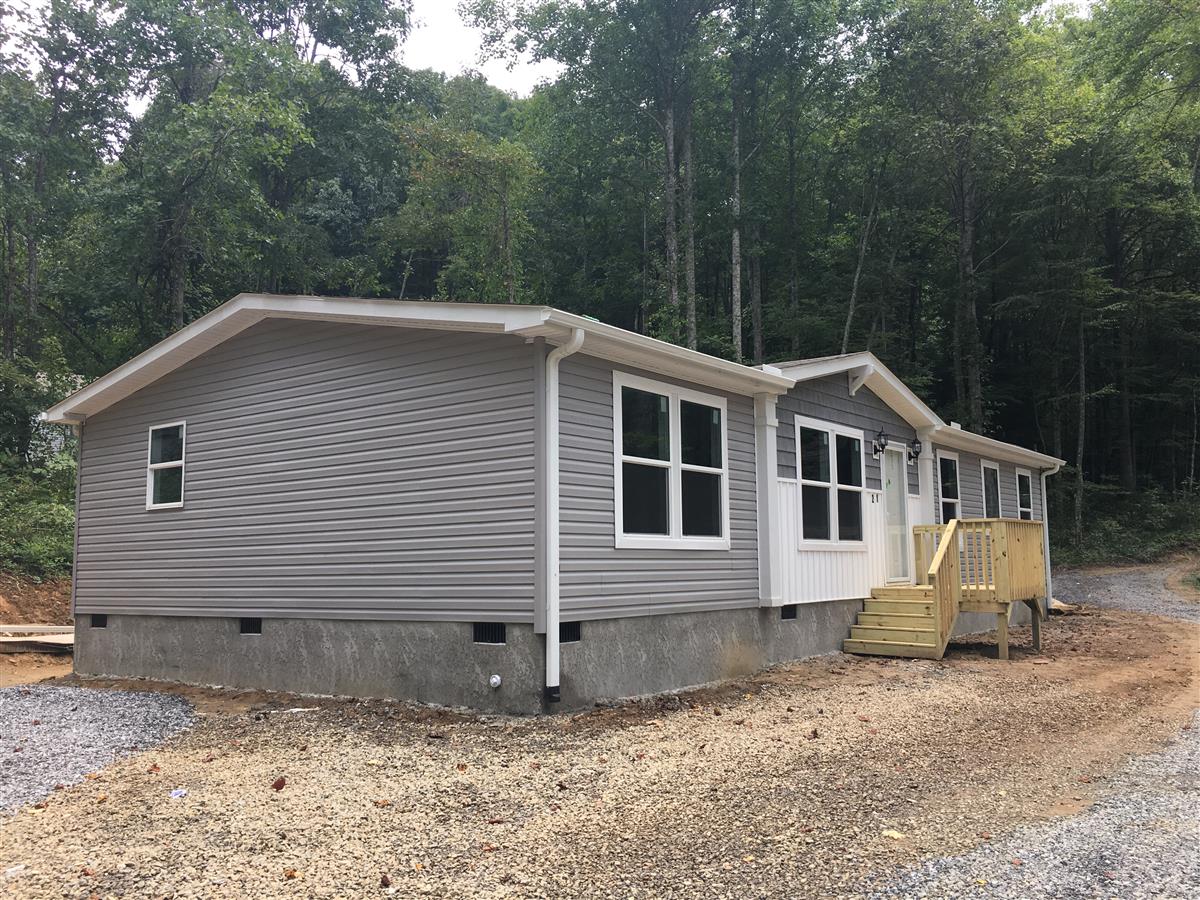 A picture of the property located at 21 OWENBY COVE RD UNINCORPORATED.