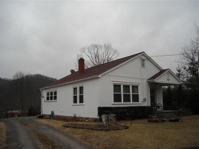 A picture of the property located at 1133 OLD FORT RD, FAIRVIEW NC 28730.