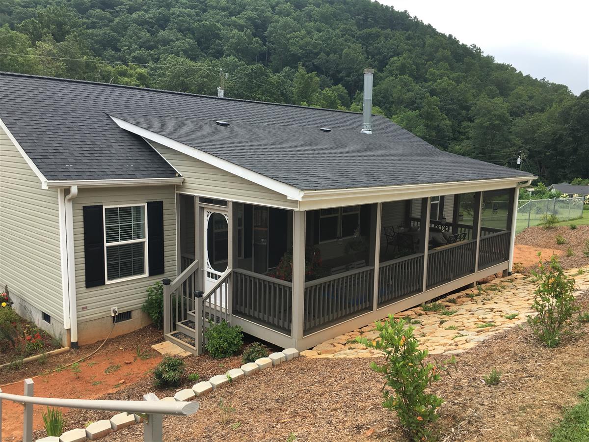 A picture of the property located at 1137 OLD FORT RD, FAIRVIEW NC 28730.