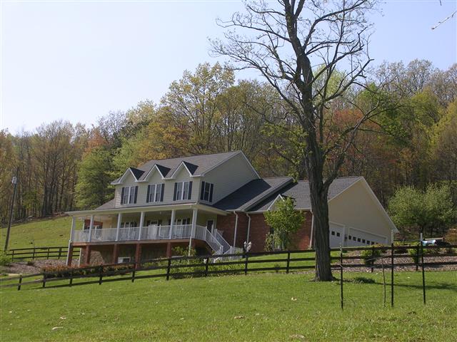 A picture of the property located at 24 NESBITTS OLDE FARM RD, FAIRVIEW NC 28730.