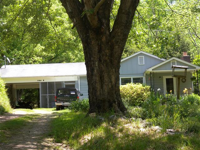A picture of the property located at 1164 OLD FORT RD # B, FAIRVIEW NC 28730.