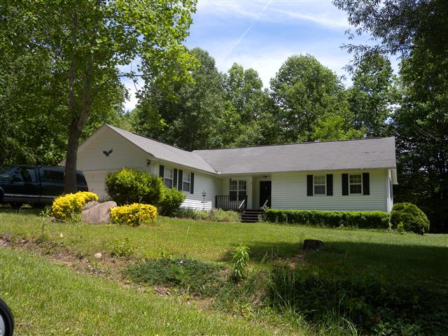A picture of the property located at 1 BEAR TRL, FAIRVIEW NC 28730.