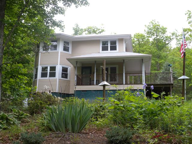 A picture of the property located at 5 ROCK BRANCH RD, FAIRVIEW NC 28730.