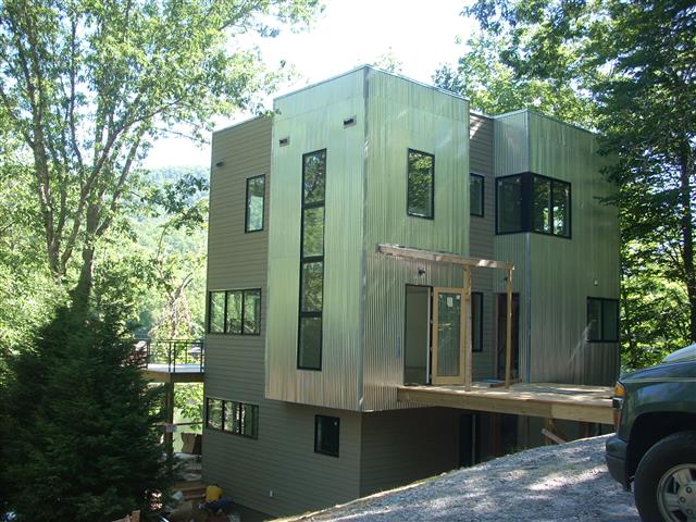 A picture of the property located at 105 ECHO LAKE DR, FAIRVIEW NC 28730.