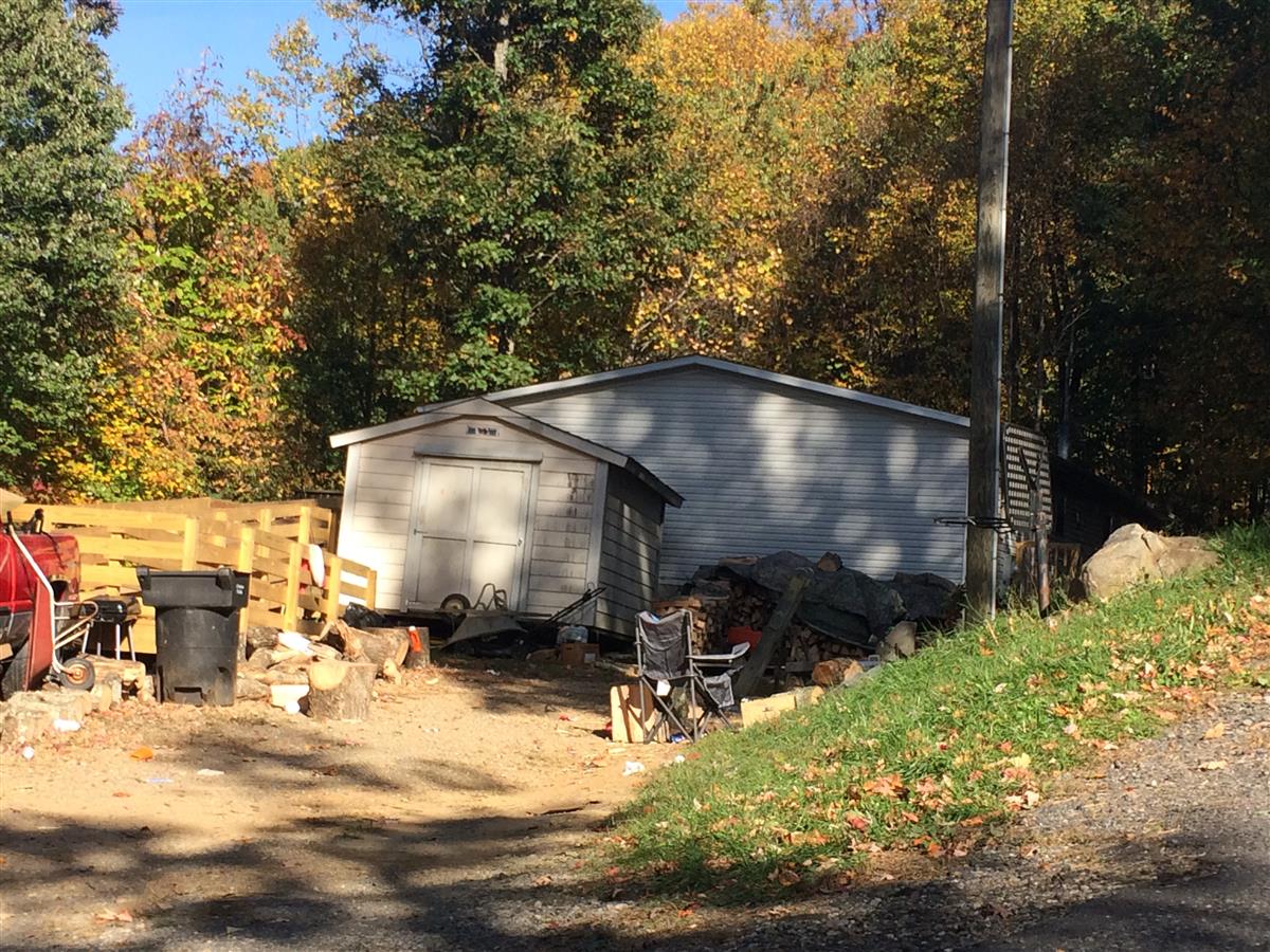 A picture of the property located at 107 ONEIL CIR, SWANNANOA NC 28778.