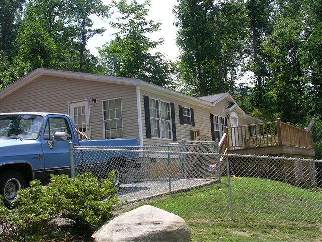 A picture of the property located at 91 ONEIL CIR, SWANNANOA NC 28778.
