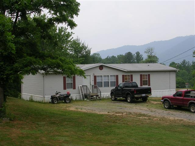 A picture of the property located at 10 SILVERADO WAY, SWANNANOA NC 28778.