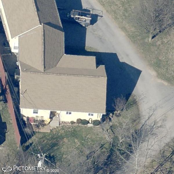 A picture of the property located at 210 DOC SNYDER DR, SWANNANOA NC 28778.