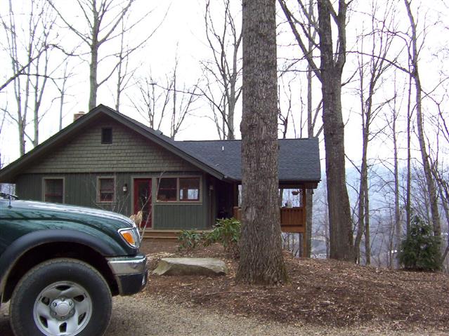 A picture of the property located at 38 SUMMIT RD, SWANNANOA NC 28778.