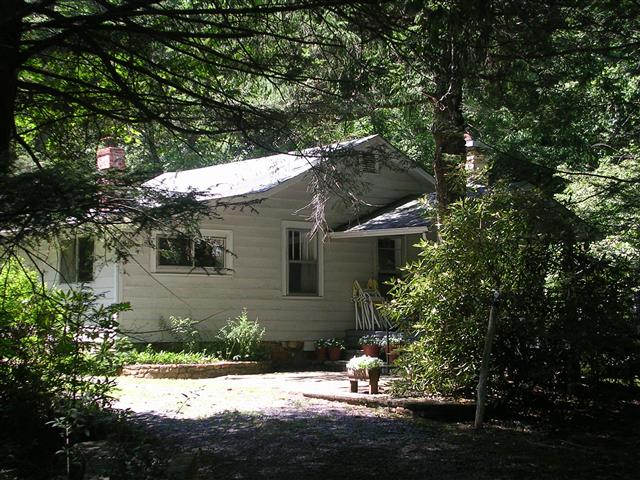 A picture of the property located at 63 MANEY LN, BLACK MOUNTAIN NC 28711.